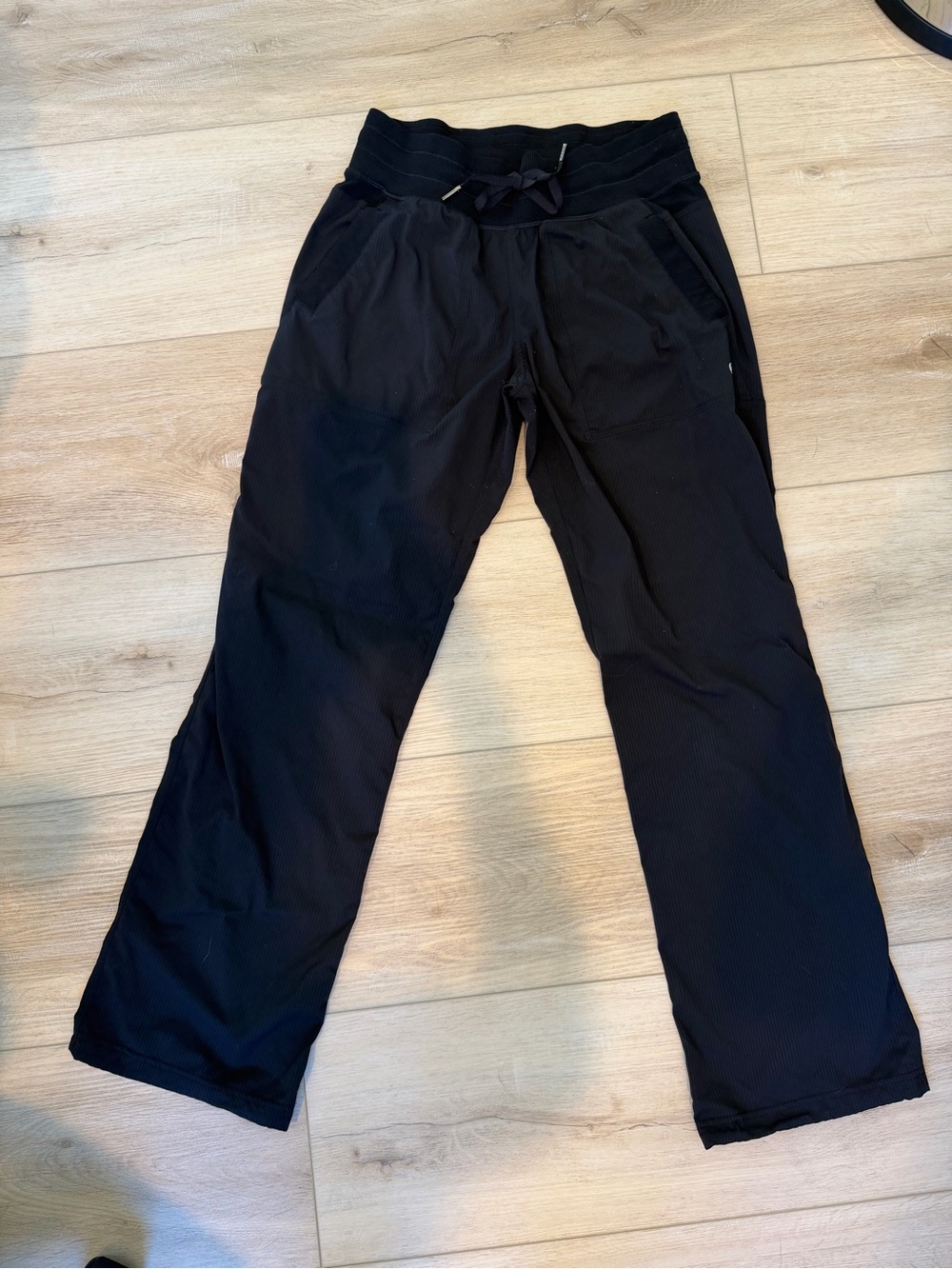 lululemon athletica Black Women's Track Pants with Drawstring Waist 6-8